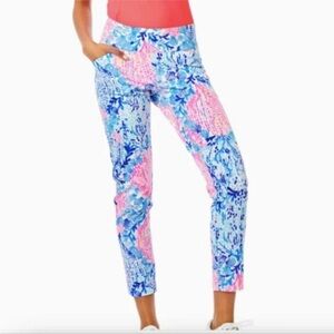 🌴Lilly Pulitzer Resort Pants Luxletic Sway with me print so 8
